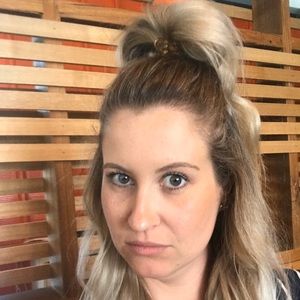 Meet your Posher, Ashlie